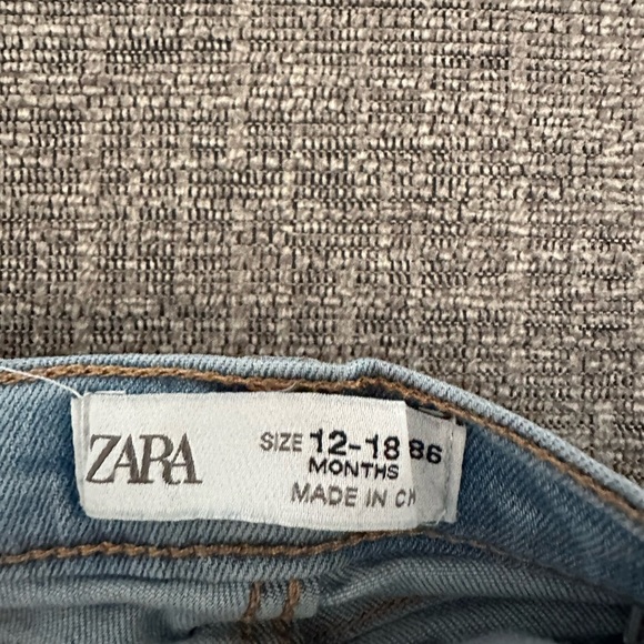 Baby Girl 12-18 Month Zara, Calvin Klein and Gymboree - Picture 6 of 11